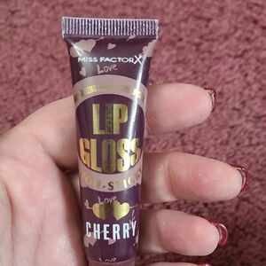 Love Cherry Lip Gloss - Deep Plum Pink Shine